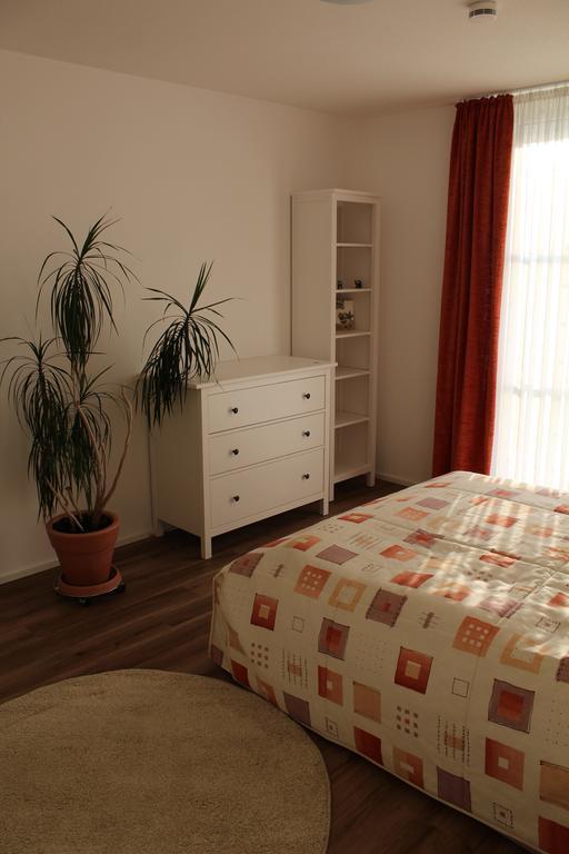 Dreilaenderblick Apartment เลอร์ราค ภายนอก รูปภาพ